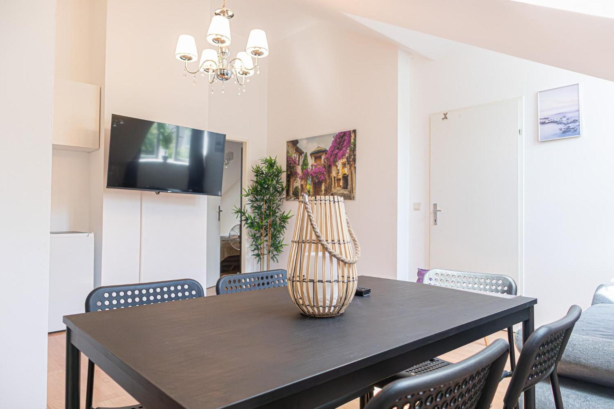 Spacious 2Br Apt Great Location - Near Schoenbrunn Bécs Kültér fotó